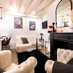 Artist Apartment Latin Quarter