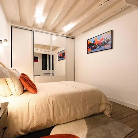 Apartment Artist Latin Quarter